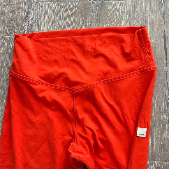 Vuori AllTheForm Leggings in Orange/Red - Picture 5 of 6